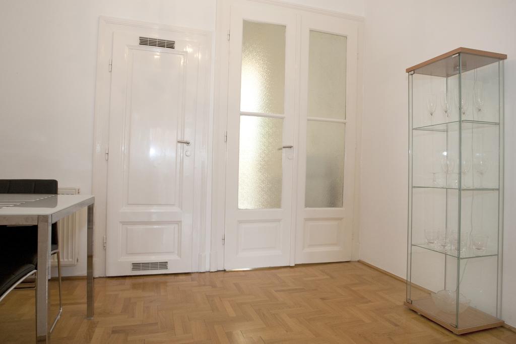 Alice Apartment Budapest Ruang foto
