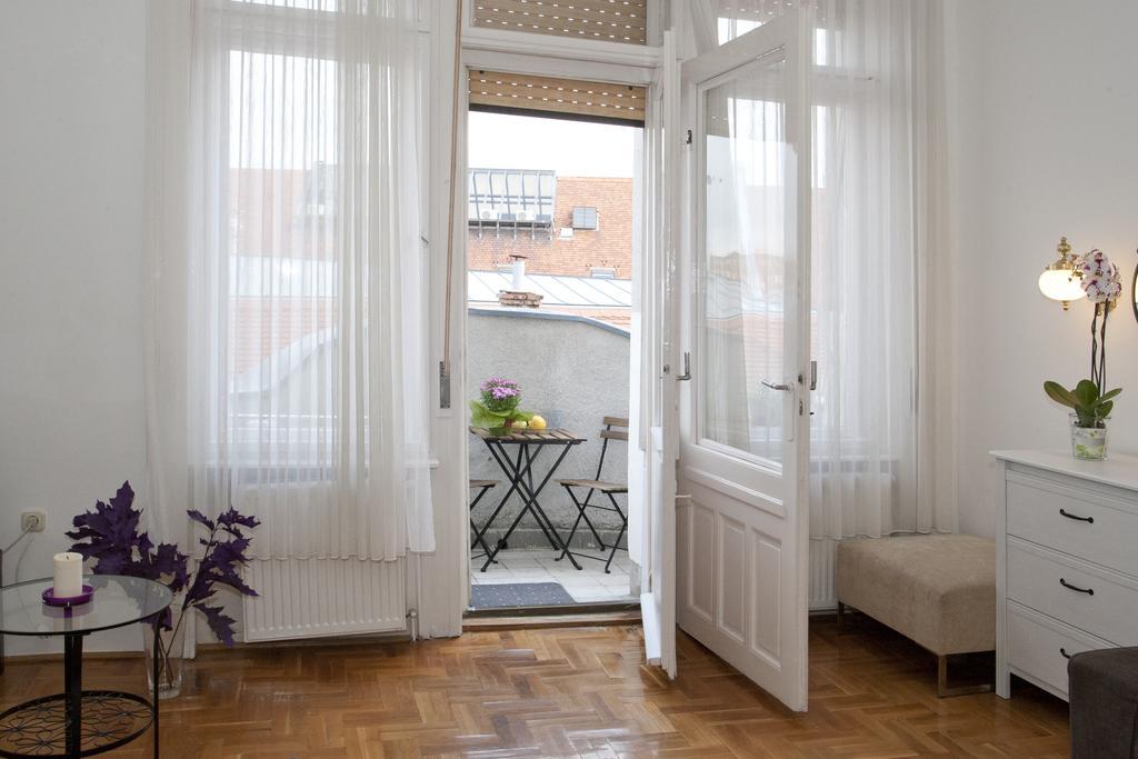 Alice Apartment Budapest Ruang foto